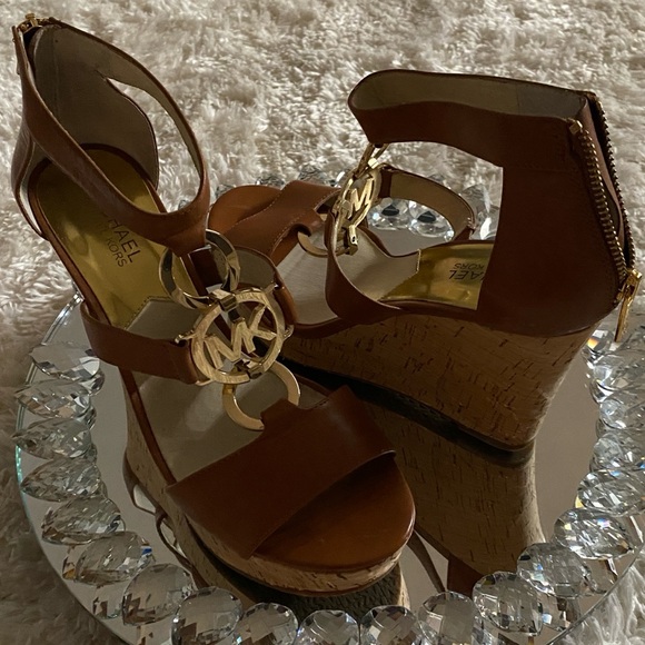 Michael Kors Tan Wedge Sandals with Cork Platform - Picture 3 of 4